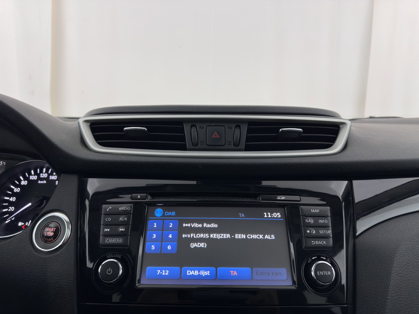Nissan QASHQAI 1.2 Tekna Aut. *PANO | LEDER | NAVI-FULLMAP | Bi-LED-LIGHTS | HEATED-COMFORTSEATS | NISSAN-CONNECT | TOPVIEW | ECC | PDC | BLINDSPOT | ADAPTIVE-CRUISE | TOWBAR | AMBIENTLIGHT | KEYLESS | DAB | 19"ALU*