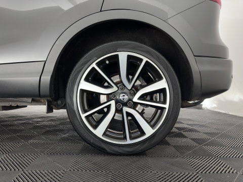 Nissan QASHQAI 1.2 Tekna Aut. *PANO | LEDER | NAVI-FULLMAP | Bi-LED-LIGHTS | HEATED-COMFORTSEATS | NISSAN-CONNECT | TOPVIEW | ECC | PDC | BLINDSPOT | ADAPTIVE-CRUISE | TOWBAR | AMBIENTLIGHT | KEYLESS | DAB | 19"ALU*