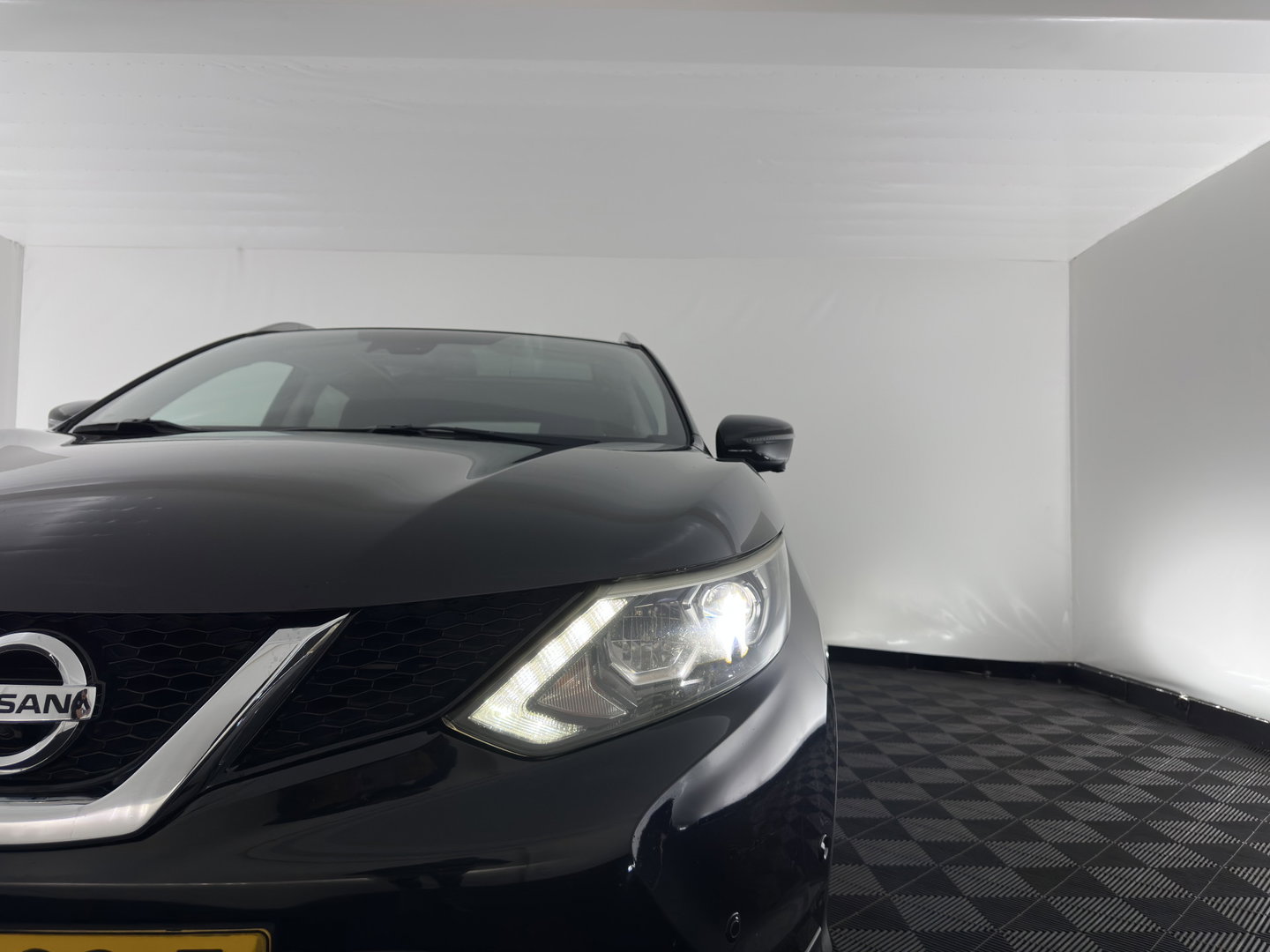 Nissan QASHQAI 1.2 Tekna Aut. *PANO | LEDER | NAVI-FULLMAP | Bi-LED-LIGHTS | HEATED-COMFORTSEATS | NISSAN-CONNECT | TOPVIEW | ECC | PDC | BLINDSPOT | ADAPTIVE-CRUISE | TOWBAR | AMBIENTLIGHT | KEYLESS | DAB | 19"ALU*