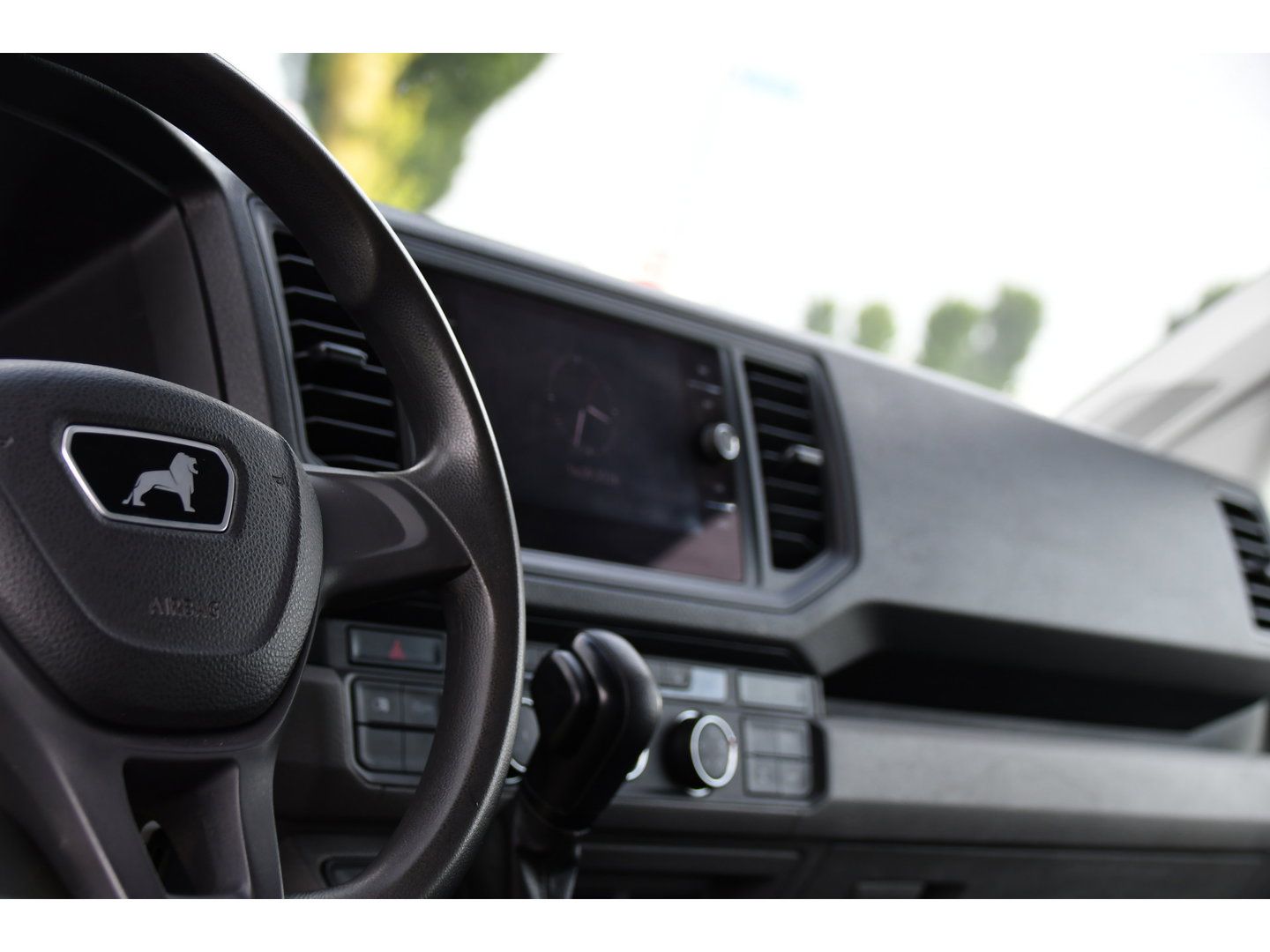 MAN TGE 3.180 35 2.0 L3H3 4x4 PB Edition Camera, Cruise, Carplay, LED, Trekhaak, 177pk, Automaat, Sensoren, Stoelverwarming, Uniek!