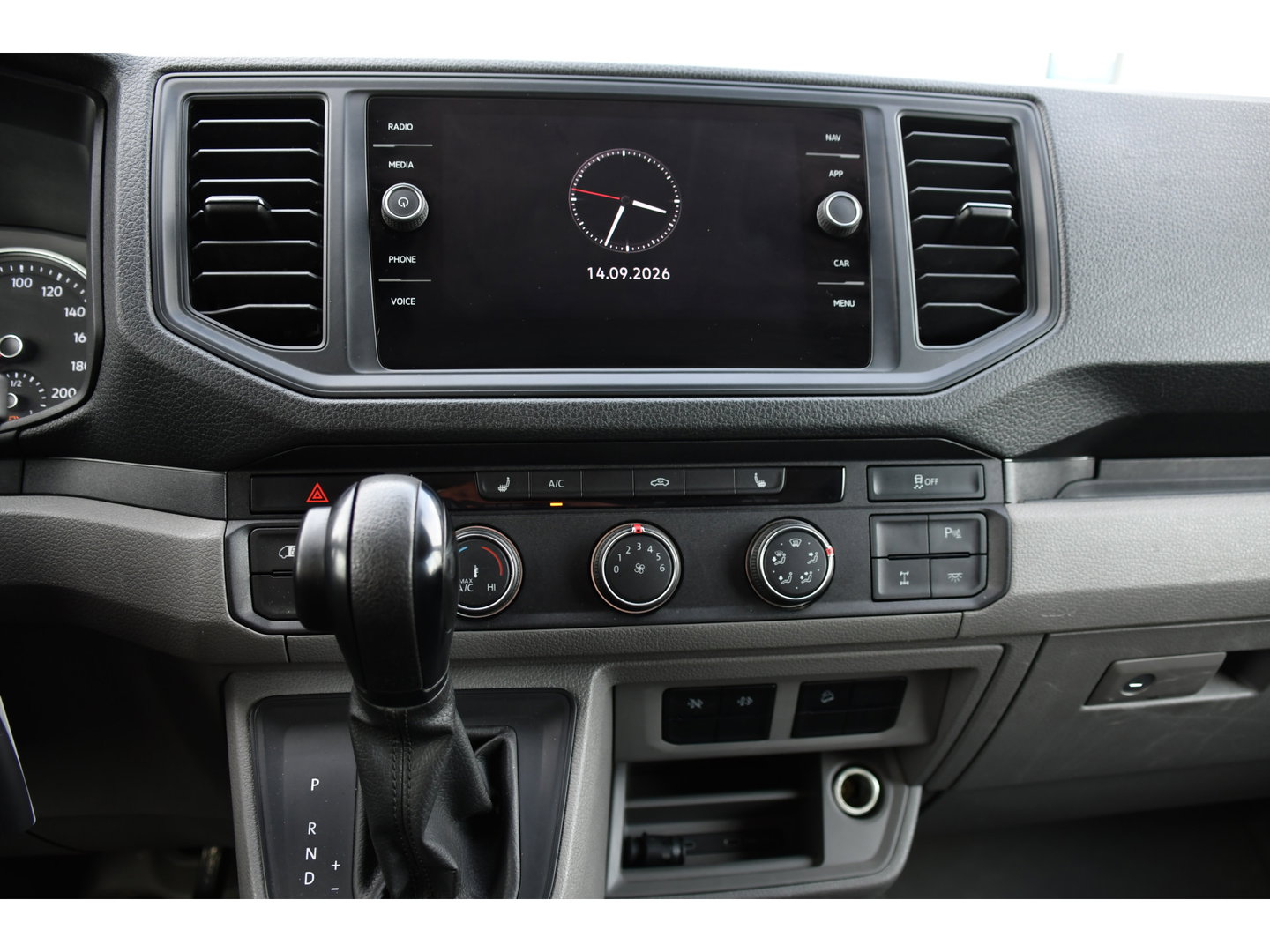 MAN TGE 3.180 35 2.0 L3H3 4x4 PB Edition Camera, Cruise, Carplay, LED, Trekhaak, 177pk, Automaat, Sensoren, Stoelverwarming, Uniek!