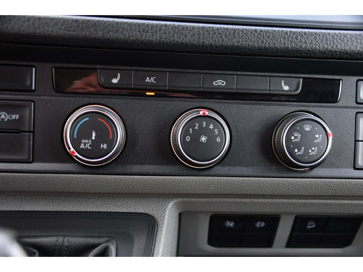 MAN TGE 3.180 35 2.0 L3H3 4x4 PB Edition Camera, Cruise, Carplay, LED, Trekhaak, 177pk, Automaat, Sensoren, Stoelverwarming, Uniek!