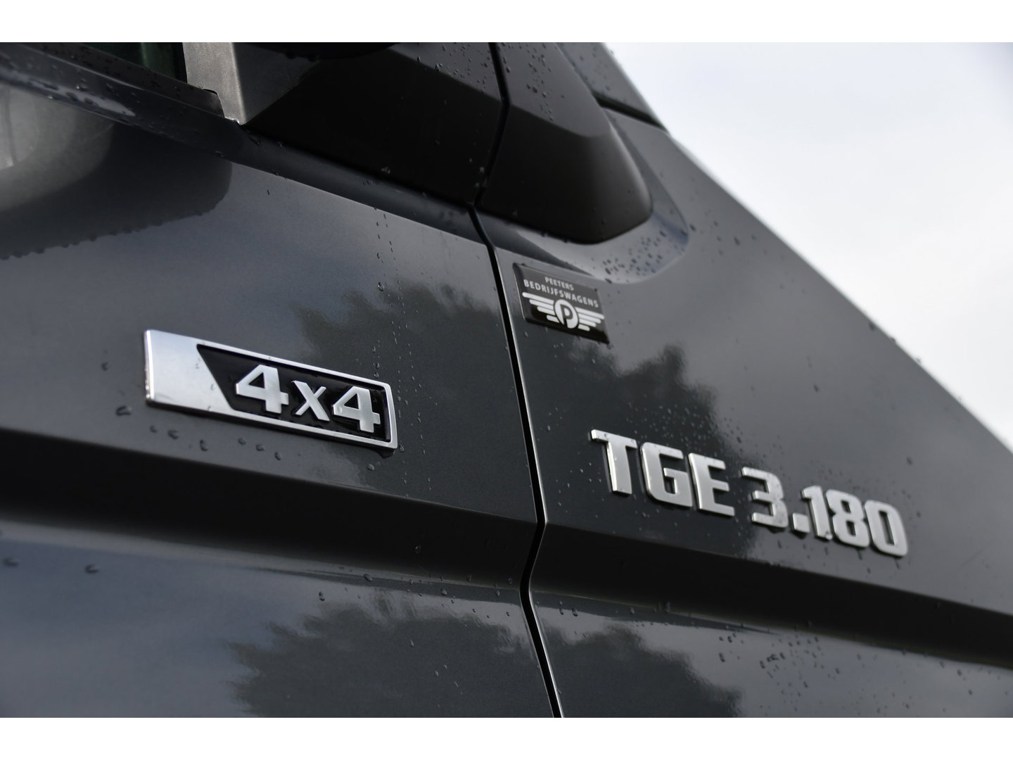 MAN TGE 3.180 35 2.0 L3H3 4x4 PB Edition Camera, Cruise, Carplay, LED, Trekhaak, 177pk, Automaat, Sensoren, Stoelverwarming, Uniek!