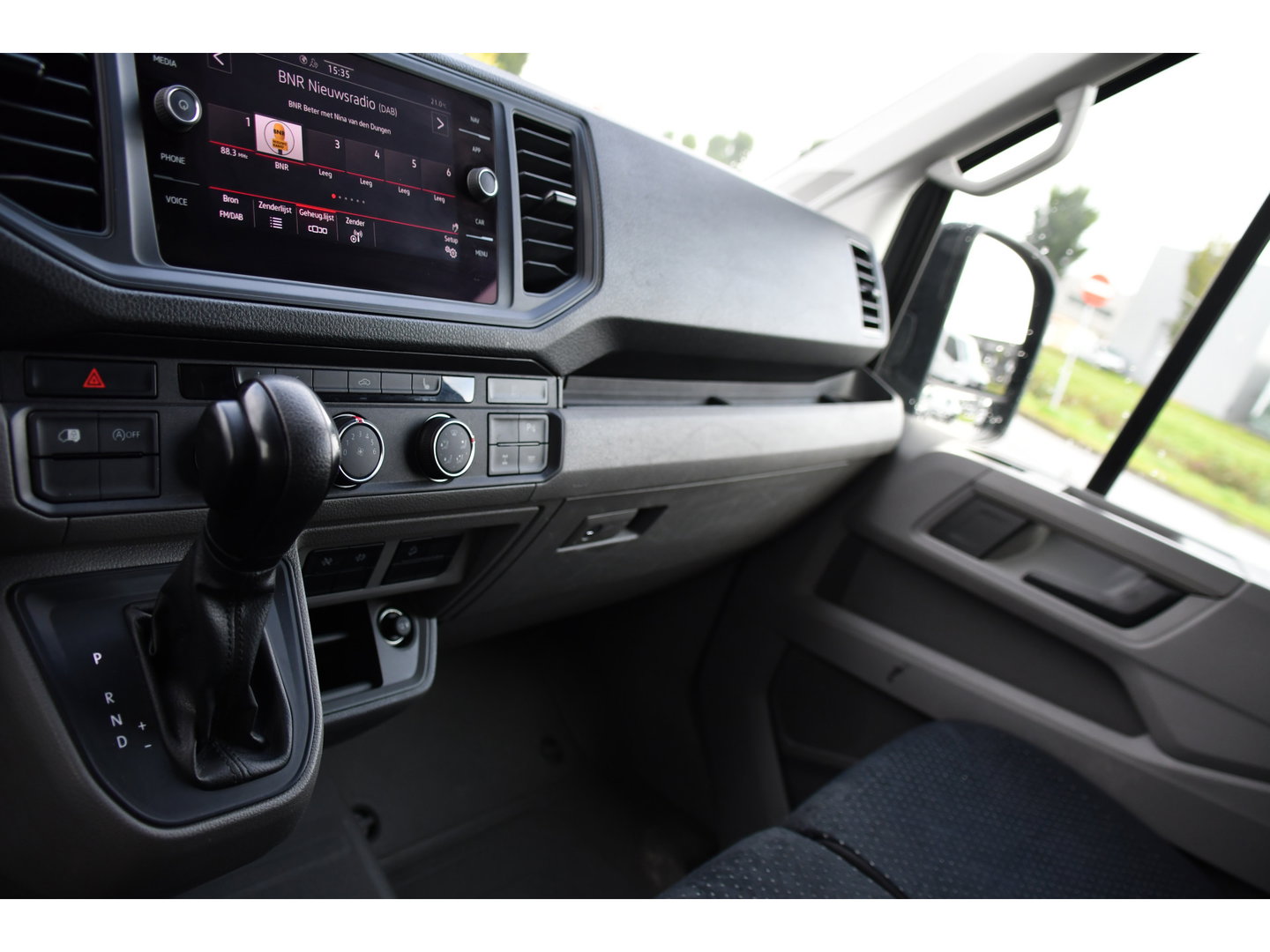 MAN TGE 3.180 35 2.0 L3H3 4x4 PB Edition Camera, Cruise, Carplay, LED, Trekhaak, 177pk, Automaat, Sensoren, Stoelverwarming, Uniek!