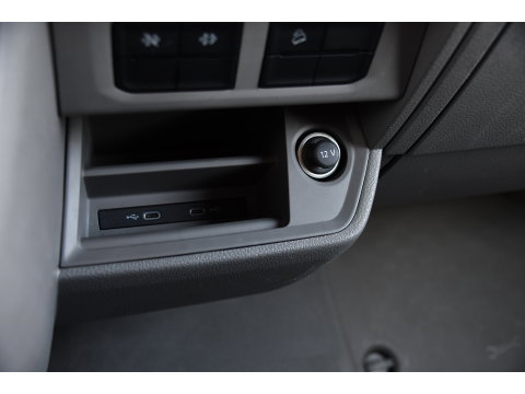 MAN TGE 3.180 35 2.0 L3H3 4x4 PB Edition Camera, Cruise, Carplay, LED, Trekhaak, 177pk, Automaat, Sensoren, Stoelverwarming, Uniek!