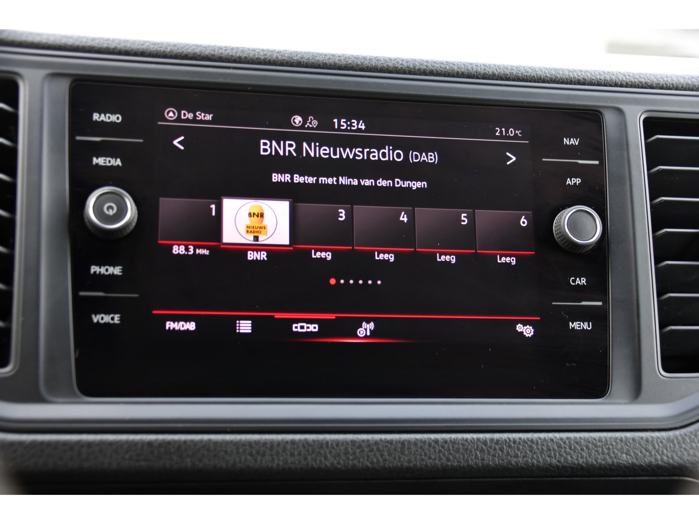 MAN TGE 3.180 35 2.0 L3H3 4x4 PB Edition Camera, Cruise, Carplay, LED, Trekhaak, 177pk, Automaat, Sensoren, Stoelverwarming, Uniek!