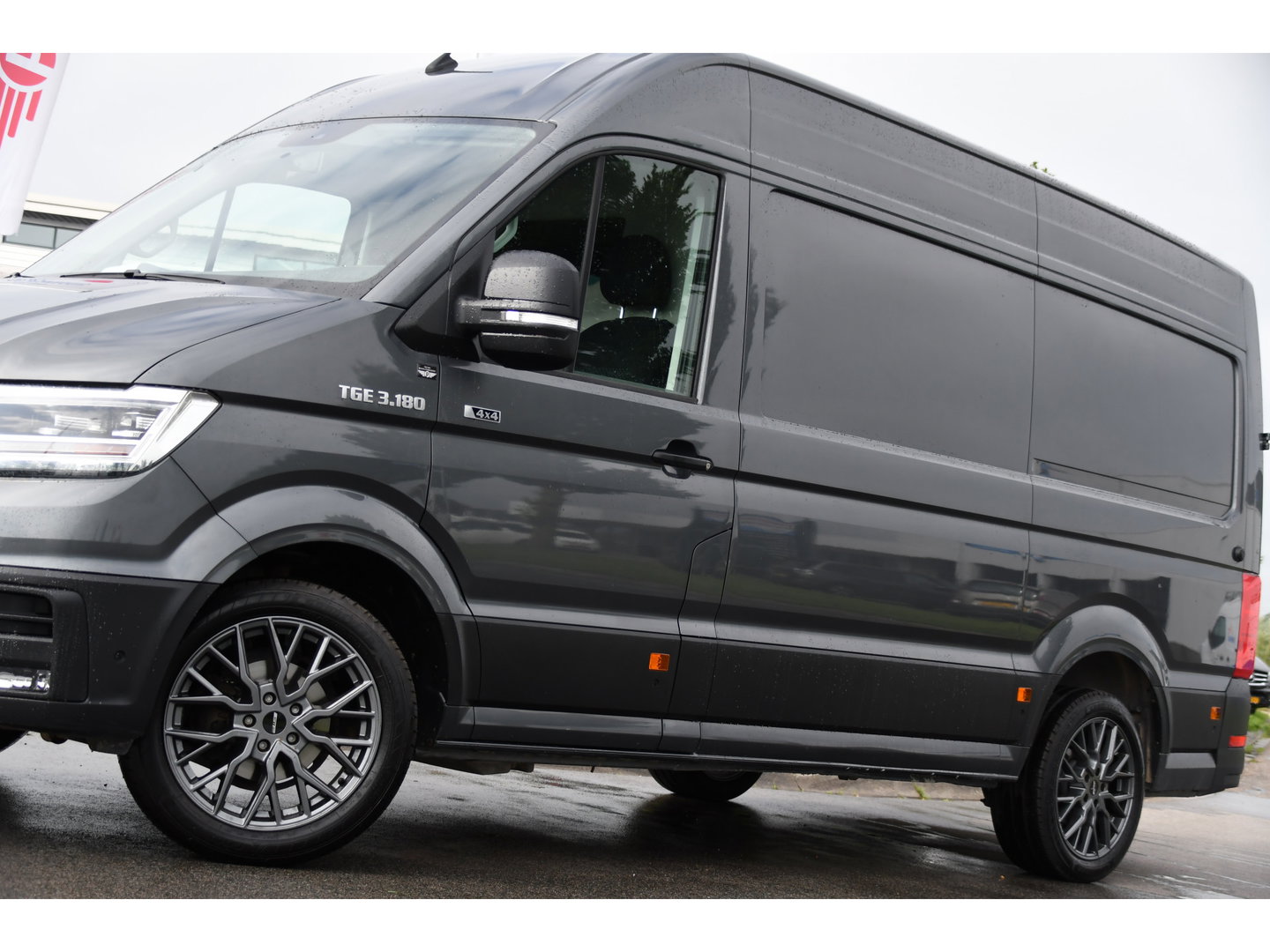 MAN TGE 3.180 35 2.0 L3H3 4x4 PB Edition Camera, Cruise, Carplay, LED, Trekhaak, 177pk, Automaat, Sensoren, Stoelverwarming, Uniek!