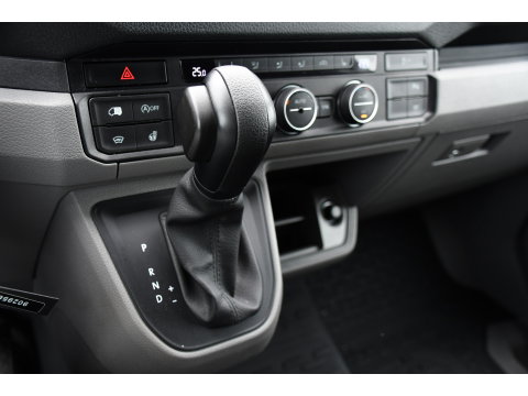 Volkswagen Crafter 35 2.0 TDI L3H2 Highline PB Edition Adaptieve Cruise, Camera, Carplay, Clima, LED, Stoelverwarming, Multimedia, Sensoren, Uniek!