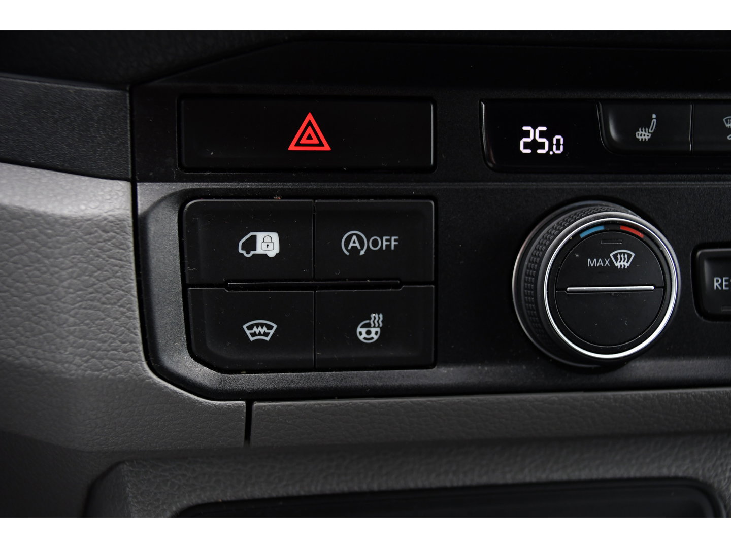 Volkswagen Crafter 35 2.0 TDI L3H2 Highline PB Edition Adaptieve Cruise, Camera, Carplay, Clima, LED, Stoelverwarming, Multimedia, Sensoren, Uniek!