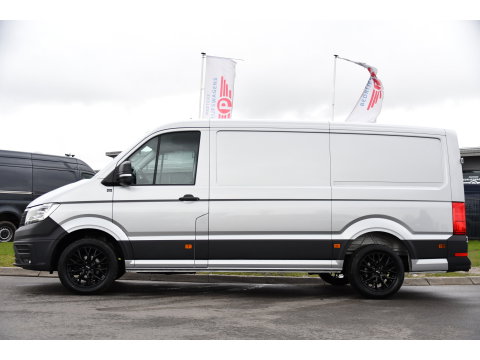 Volkswagen Crafter 35 2.0 TDI L3H2 Highline PB Edition Adaptieve Cruise, Camera, Carplay, Clima, LED, Stoelverwarming, Multimedia, Sensoren, Uniek!