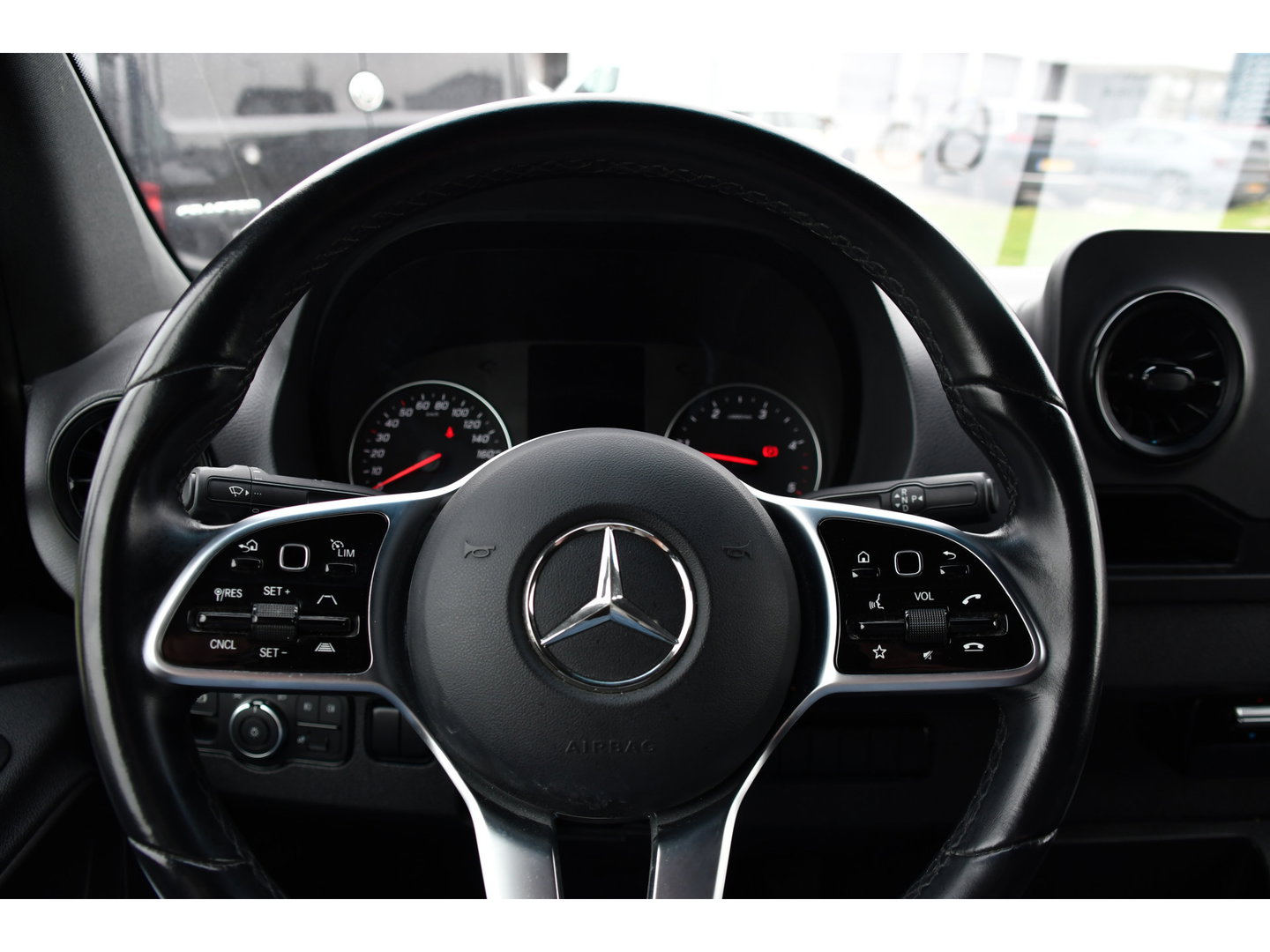 Mercedes-Benz Sprinter 315 1.9 CDI L2H2 AMG Edition Adaptieve Cruise, Camera, Carplay, 150pk, LED, Dodehoek, Sensoren, Multimedia, Uniek!