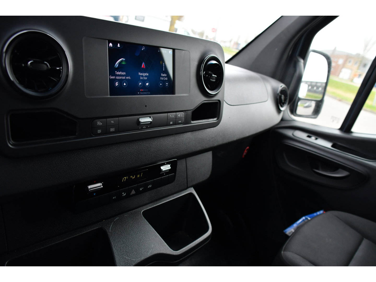 Mercedes-Benz Sprinter 315 1.9 CDI L2H2 AMG Edition Adaptieve Cruise, Camera, Carplay, 150pk, LED, Dodehoek, Sensoren, Multimedia, Uniek!