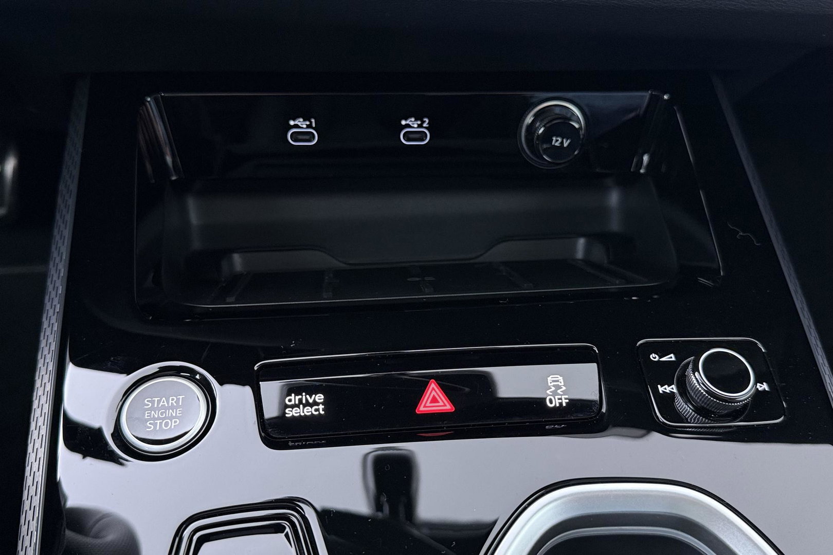 Audi A6 Avant TDI 150 kW Edition One S-tronic Avant | Panoramadak | 360° camera | Matrix LED | Passenger Display | Tech Plus | Sportstoelen | Stoelverwarming | ACC