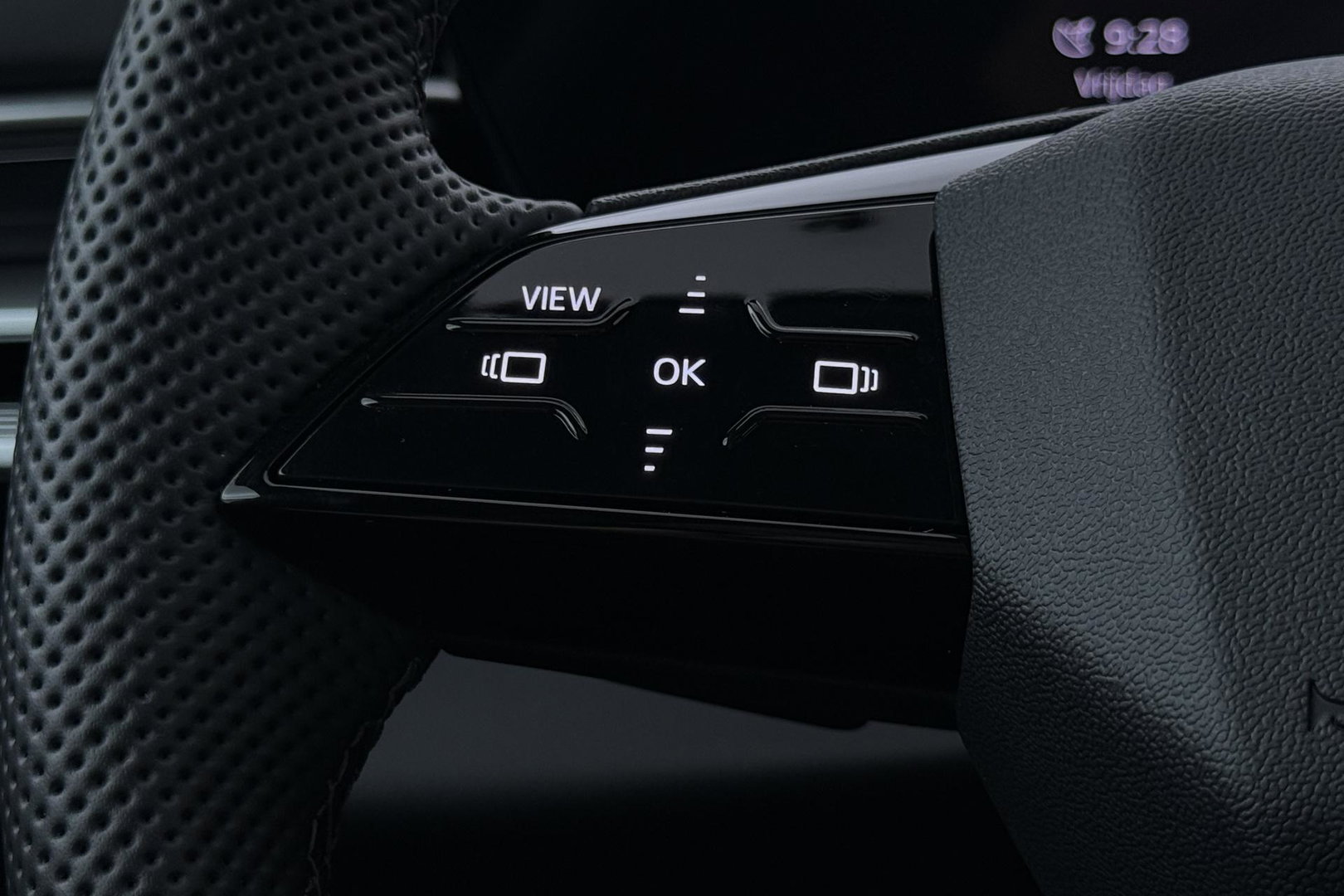 Audi A6 Avant TDI 150 kW Edition One S-tronic Avant | Panoramadak | 360° camera | Matrix LED | Passenger Display | Tech Plus | Sportstoelen | Stoelverwarming | ACC