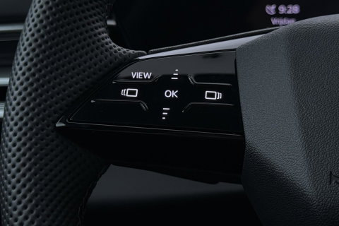 Audi A6 Avant TDI 150 kW Edition One S-tronic Avant | Panoramadak | 360° camera | Matrix LED | Passenger Display | Tech Plus | Sportstoelen | Stoelverwarming | ACC