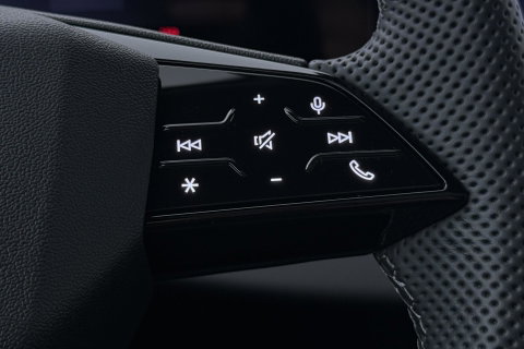 Audi A6 Avant TDI 150 kW Edition One S-tronic Avant | Panoramadak | 360° camera | Matrix LED | Passenger Display | Tech Plus | Sportstoelen | Stoelverwarming | ACC