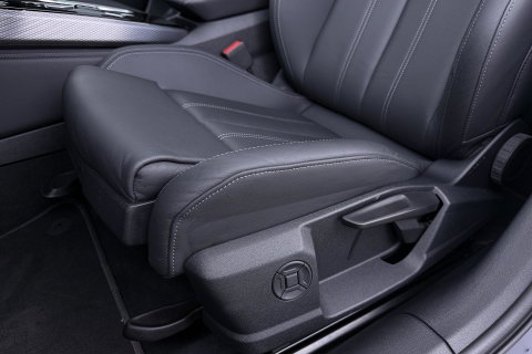 Audi A6 Avant TDI 150 kW Edition One S-tronic Avant | Panoramadak | 360° camera | Matrix LED | Passenger Display | Tech Plus | Sportstoelen | Stoelverwarming | ACC