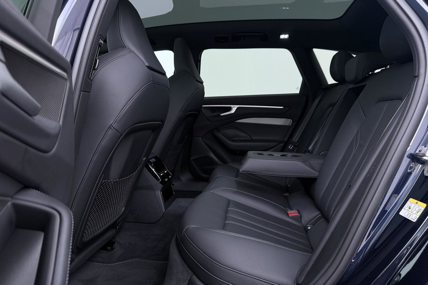 Audi A6 Avant TDI 150 kW Edition One S-tronic Avant | Panoramadak | 360° camera | Matrix LED | Passenger Display | Tech Plus | Sportstoelen | Stoelverwarming | ACC