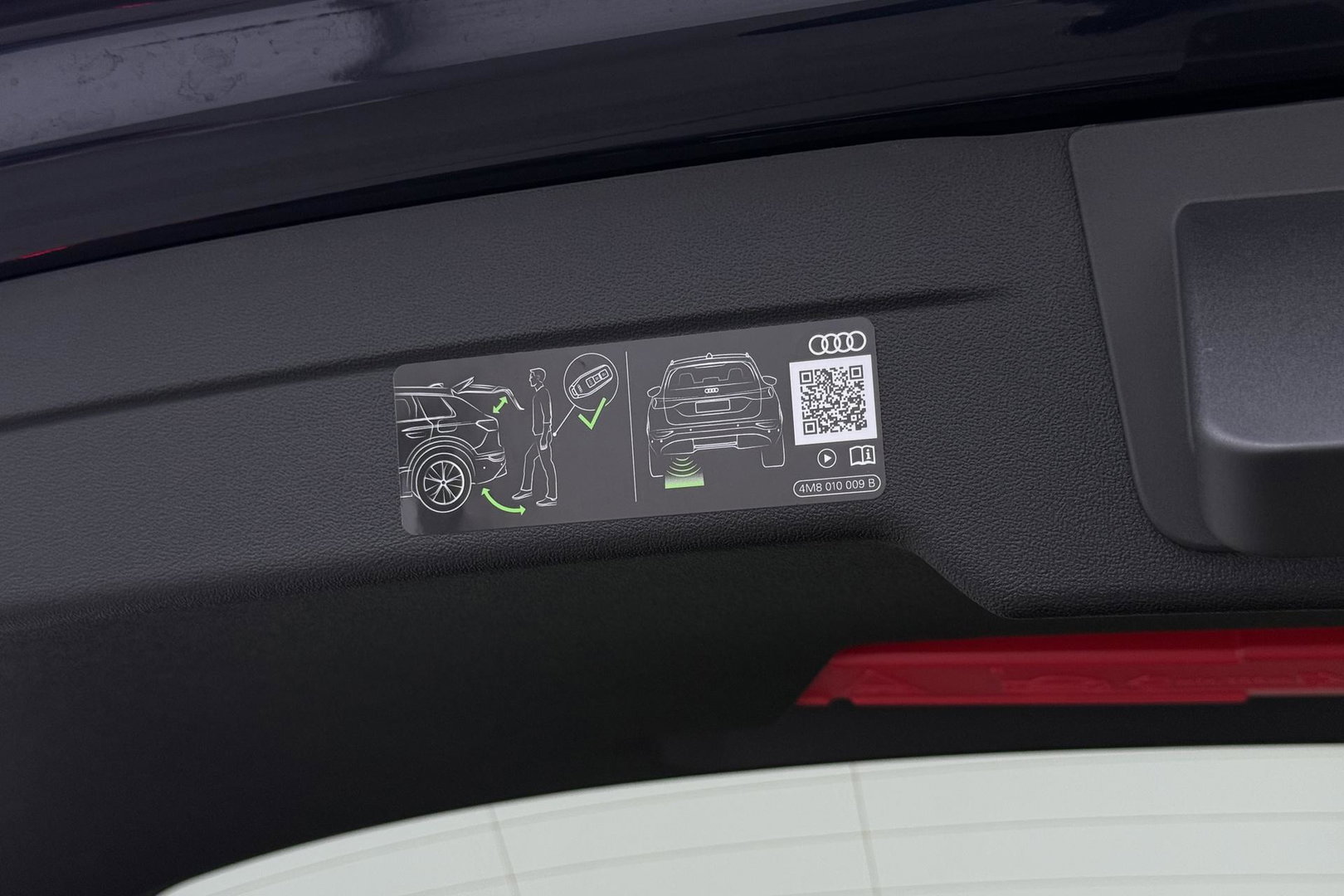 Audi A6 Avant TDI 150 kW Edition One S-tronic Avant | Panoramadak | 360° camera | Matrix LED | Passenger Display | Tech Plus | Sportstoelen | Stoelverwarming | ACC