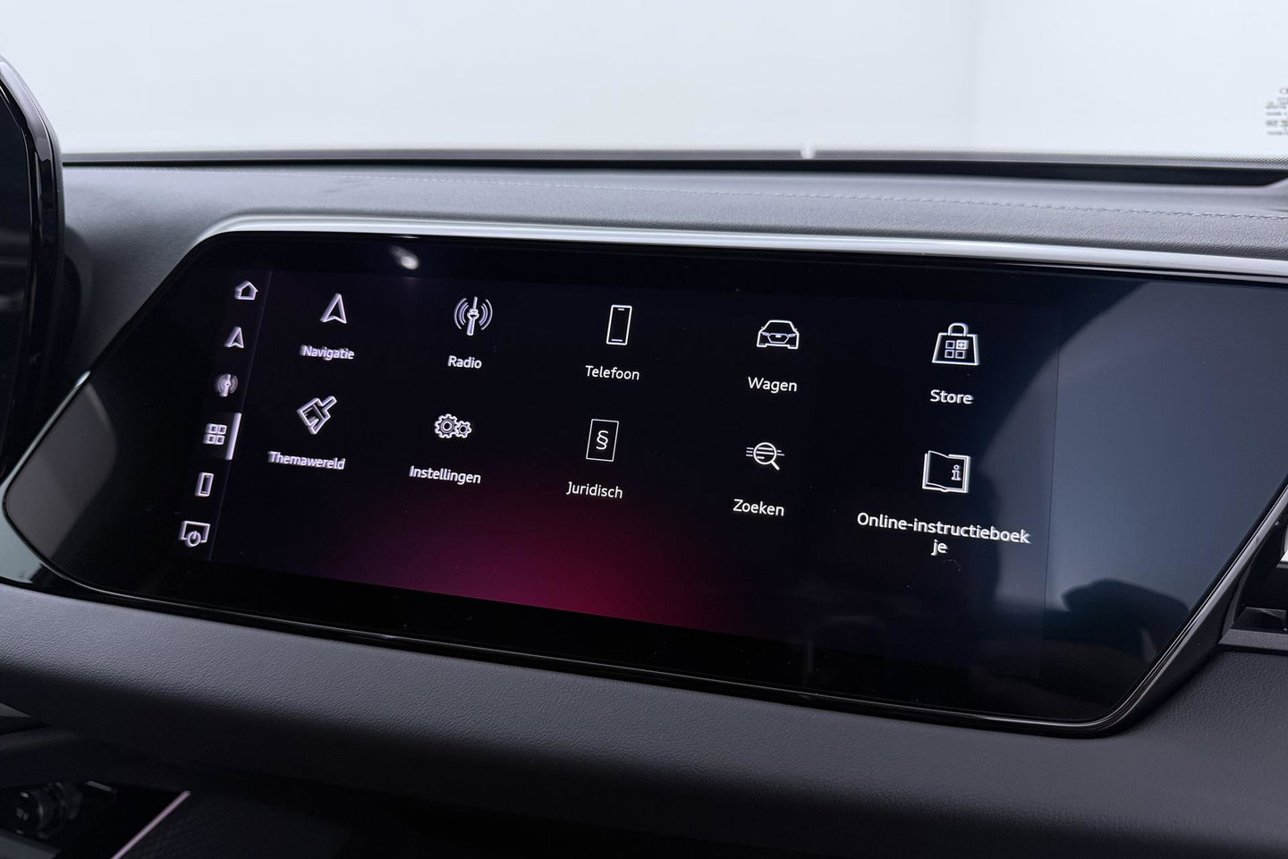 Audi A6 Avant TDI 150 kW Edition One S-tronic Avant | Panoramadak | 360° camera | Matrix LED | Passenger Display | Tech Plus | Sportstoelen | Stoelverwarming | ACC