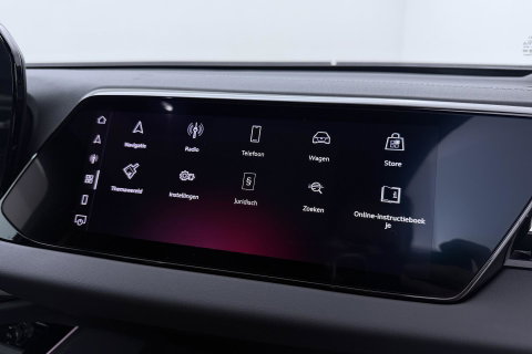 Audi A6 Avant TDI 150 kW Edition One S-tronic Avant | Panoramadak | 360° camera | Matrix LED | Passenger Display | Tech Plus | Sportstoelen | Stoelverwarming | ACC