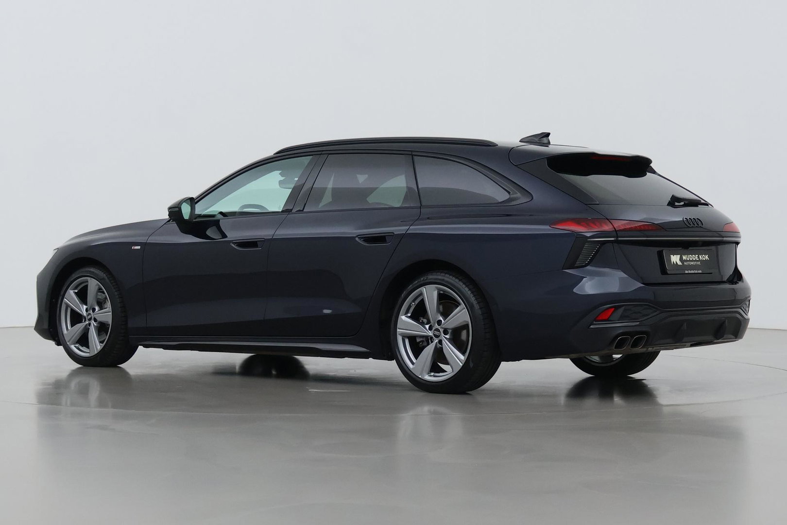 Audi A6 Avant TDI 150 kW Edition One S-tronic Avant | Panoramadak | 360° camera | Matrix LED | Passenger Display | Tech Plus | Sportstoelen | Stoelverwarming | ACC