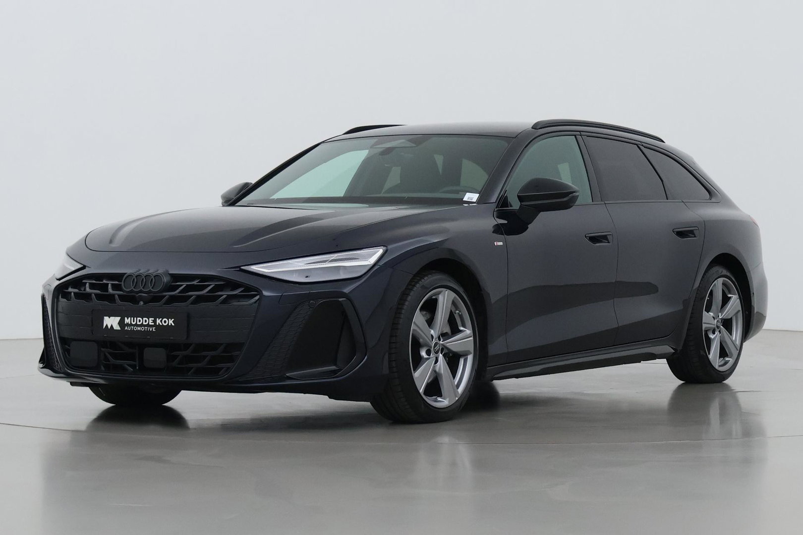 Audi A6 Avant TDI 150 kW Edition One S-tronic Avant | Panoramadak | 360° camera | Matrix LED | Passenger Display | Tech Plus | Sportstoelen | Stoelverwarming | ACC