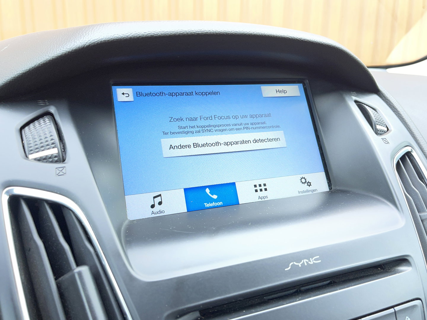 Ford FOCUS Wagon 1.0 Lease Edition | Trekhaak | Keyless Go/Entry | Airconditioning | Stoel- en stuurverwarming | Bluetooth | Voorruitverwarming |