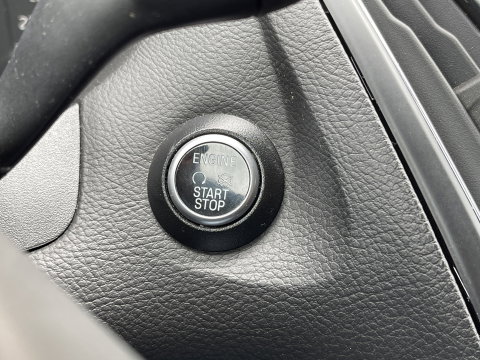 Ford FOCUS Wagon 1.0 Lease Edition | Trekhaak | Keyless Go/Entry | Airconditioning | Stoel- en stuurverwarming | Bluetooth | Voorruitverwarming |