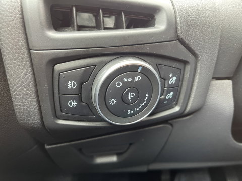 Ford FOCUS Wagon 1.0 Lease Edition | Trekhaak | Keyless Go/Entry | Airconditioning | Stoel- en stuurverwarming | Bluetooth | Voorruitverwarming |