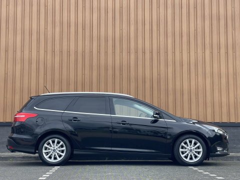 Ford FOCUS Wagon 1.0 Lease Edition | Trekhaak | Keyless Go/Entry | Airconditioning | Stoel- en stuurverwarming | Bluetooth | Voorruitverwarming |