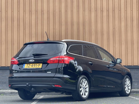 Ford FOCUS Wagon 1.0 Lease Edition | Trekhaak | Keyless Go/Entry | Airconditioning | Stoel- en stuurverwarming | Bluetooth | Voorruitverwarming |