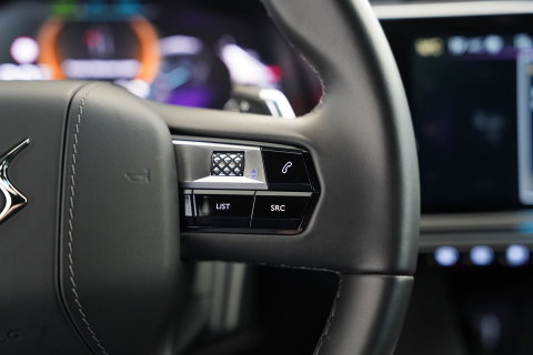 DS DS 7 E-Tense 300 4x4 Performance Line ACC PDC 360 Camera Lane Assist