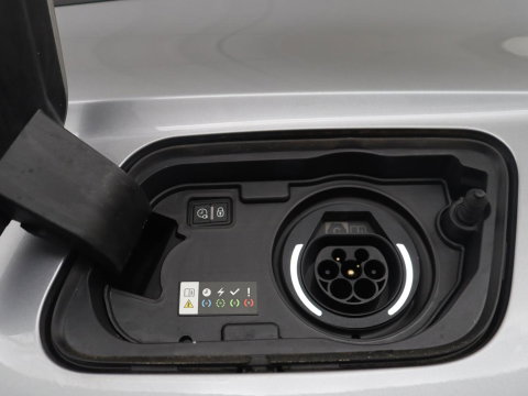 Opel Grandland 1.2 Turbo | Automaat | Apple Carplay | Dodehoek Ass. | Stuurwielverwarming | Camera |