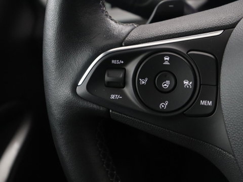Opel Grandland 1.2 Turbo | Automaat | Apple Carplay | Dodehoek Ass. | Stuurwielverwarming | Camera |