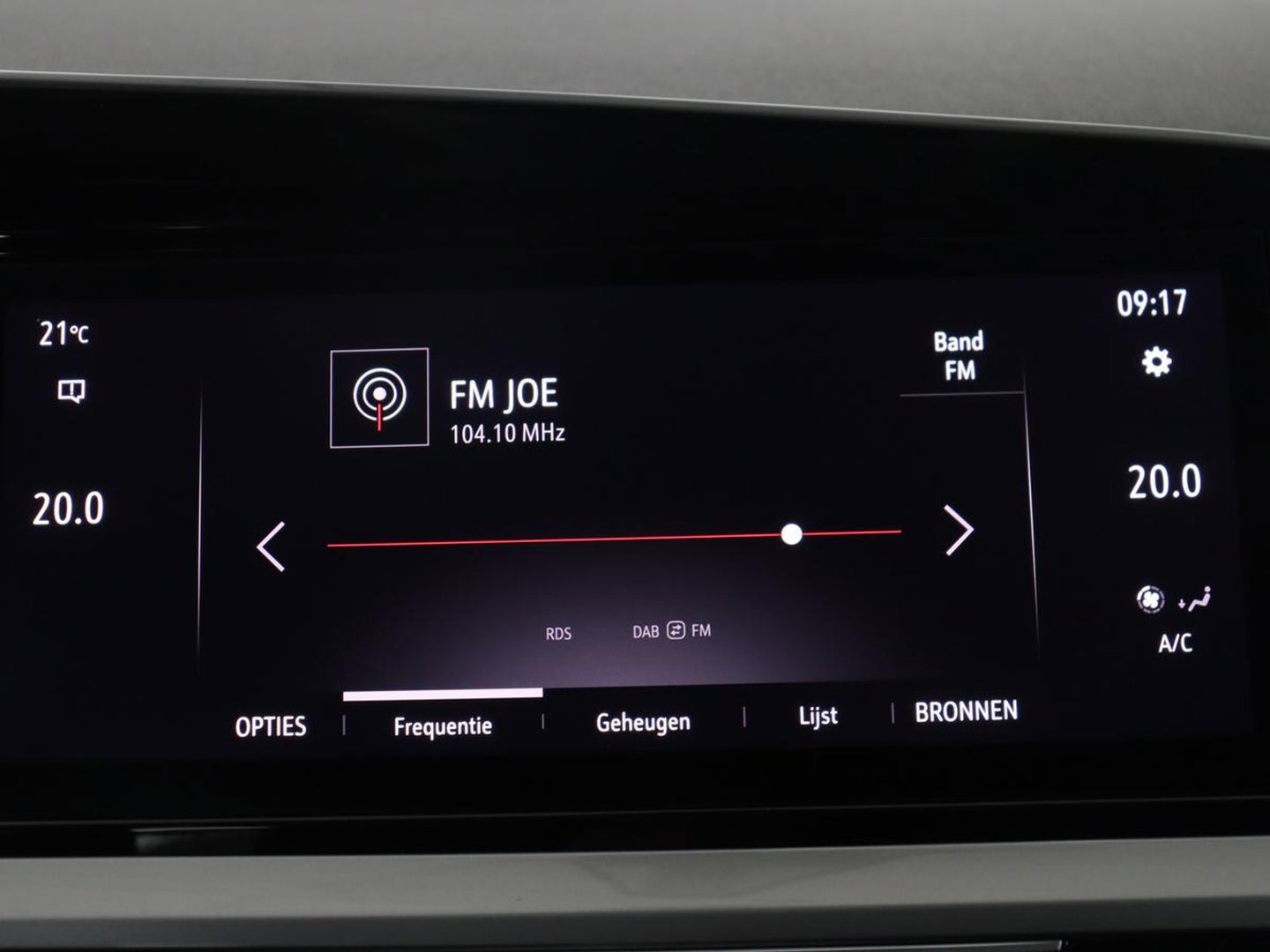 Opel Grandland 1.2 Turbo | Automaat | Apple Carplay | Dodehoek Ass. | Stuurwielverwarming | Camera |