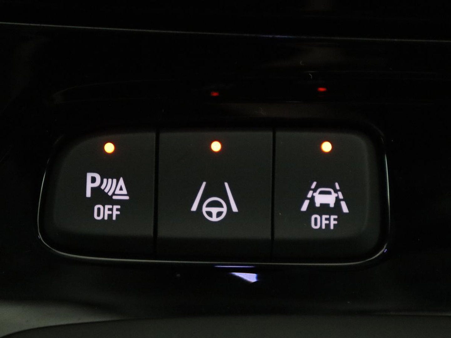 Opel Grandland 1.2 Turbo | Automaat | Apple Carplay | Dodehoek Ass. | Stuurwielverwarming | Camera |