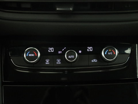Opel Grandland 1.2 Turbo | Automaat | Apple Carplay | Dodehoek Ass. | Stuurwielverwarming | Camera |