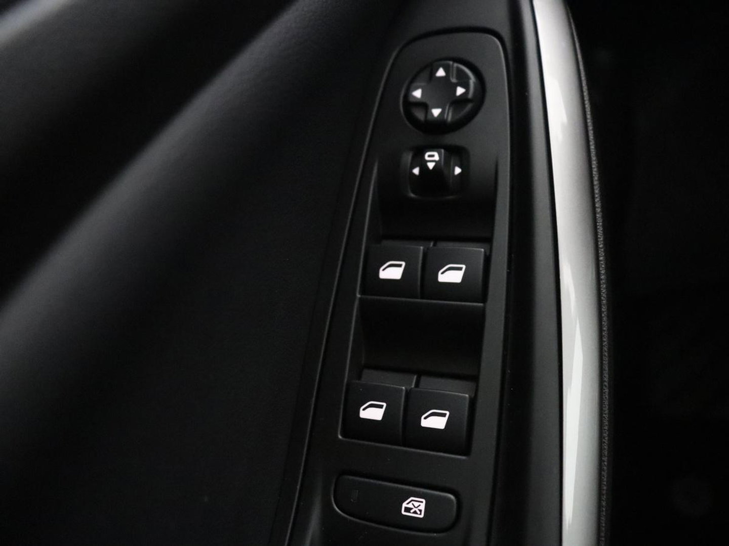 Opel Grandland 1.2 Turbo | Automaat | Apple Carplay | Dodehoek Ass. | Stuurwielverwarming | Camera |