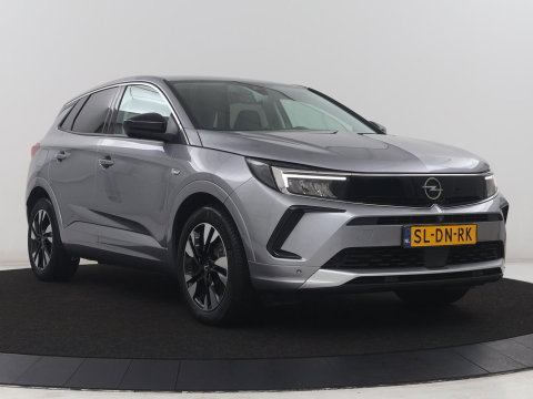 Opel Grandland 1.2 Turbo | Automaat | Apple Carplay | Dodehoek Ass. | Stuurwielverwarming | Camera |