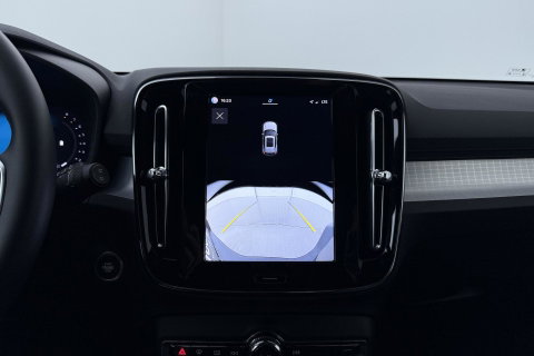 Volvo XC40 2.0 B3 Plus Black Edition | Harman/Kardon | Camera | Stoel+Stuurverwarming | Memory | Keyless | 20 Inch