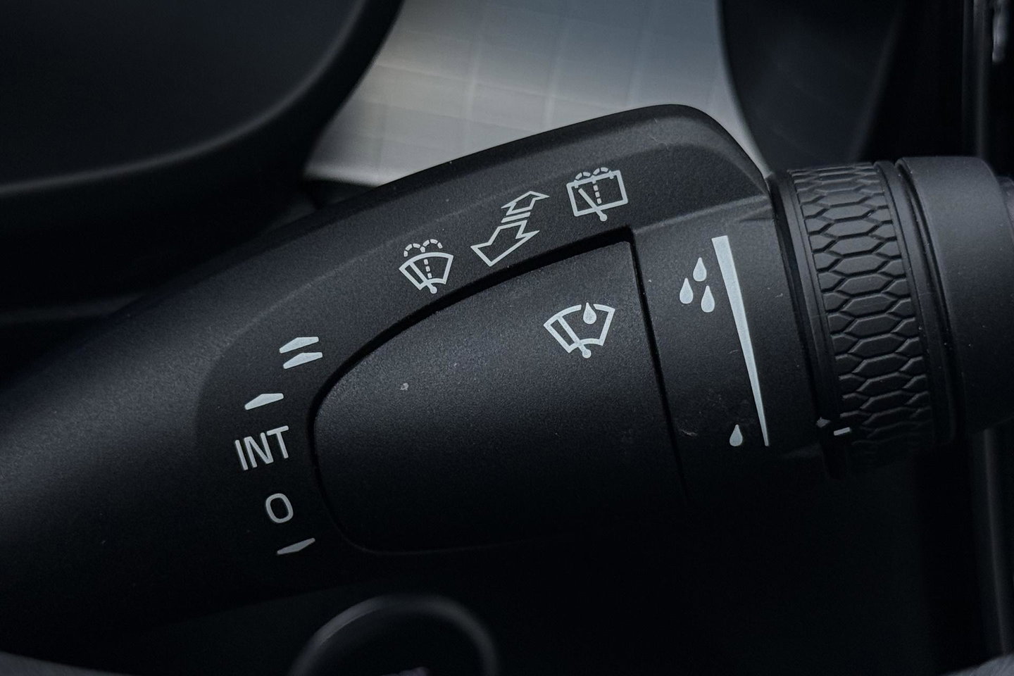 Volvo XC40 2.0 B3 Plus Black Edition | Harman/Kardon | Camera | Stoel+Stuurverwarming | Memory | Keyless | 20 Inch