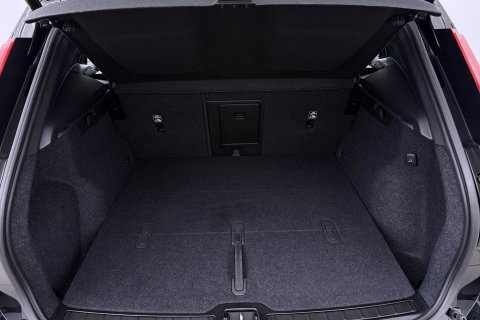 Volvo XC40 2.0 B3 Plus Black Edition | Harman/Kardon | Camera | Stoel+Stuurverwarming | Memory | Keyless | 20 Inch