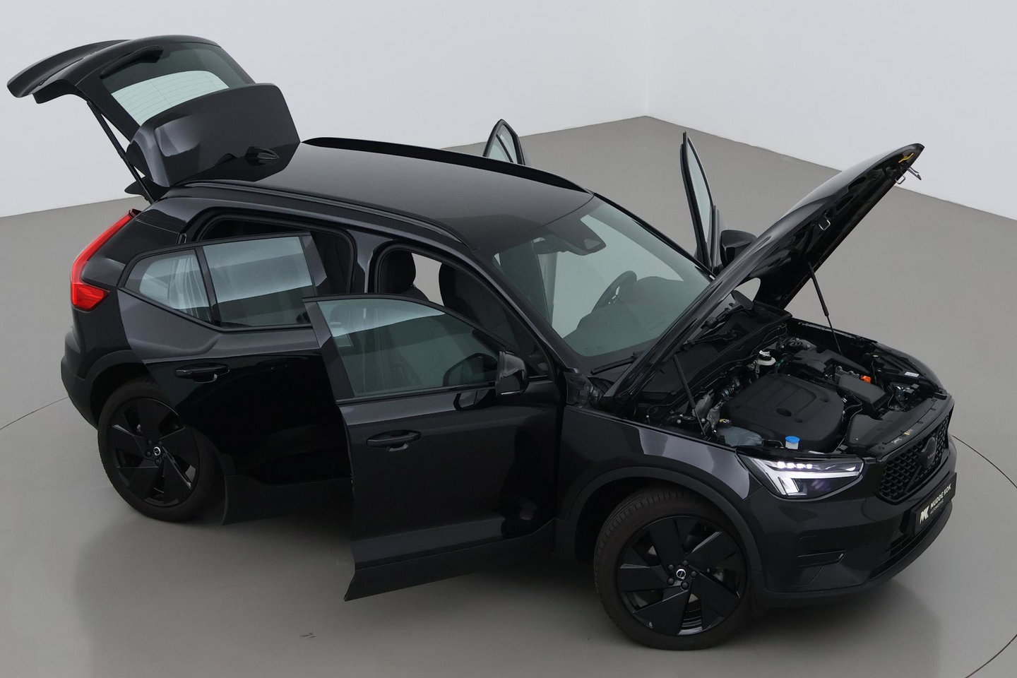 Volvo XC40 2.0 B3 Plus Black Edition | Harman/Kardon | Camera | Stoel+Stuurverwarming | Memory | Keyless | 20 Inch