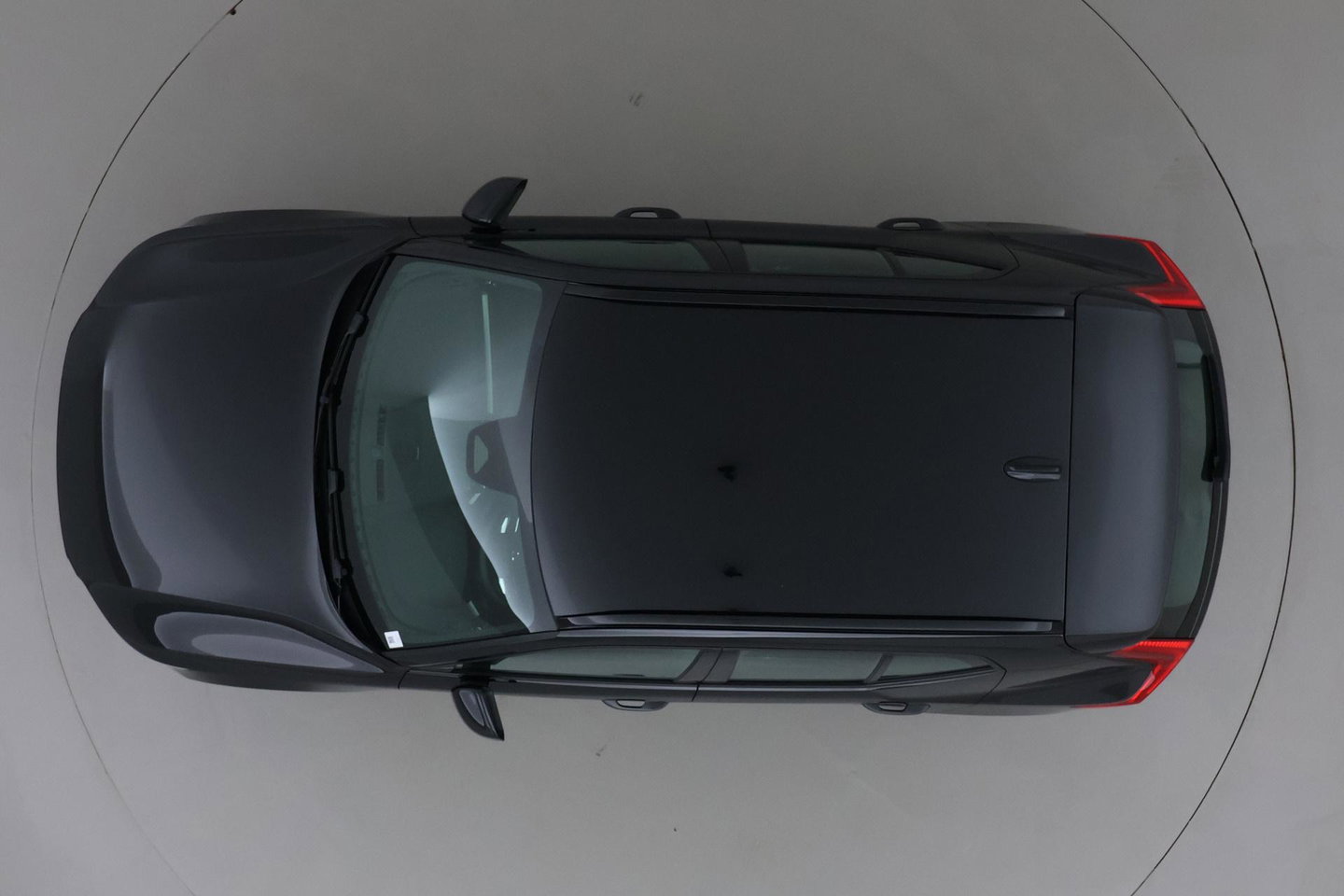 Volvo XC40 2.0 B3 Plus Black Edition | Harman/Kardon | Camera | Stoel+Stuurverwarming | Memory | Keyless | 20 Inch