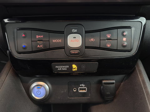 Nissan Leaf Acenta 40 kWh *AUT |  ADAPTIVE-CRUISE | KEYLESS | NAVI-FULLMAP | DAB+ | DIGI-COCKPIT | PRIVACYGLASS | 16"ALU*