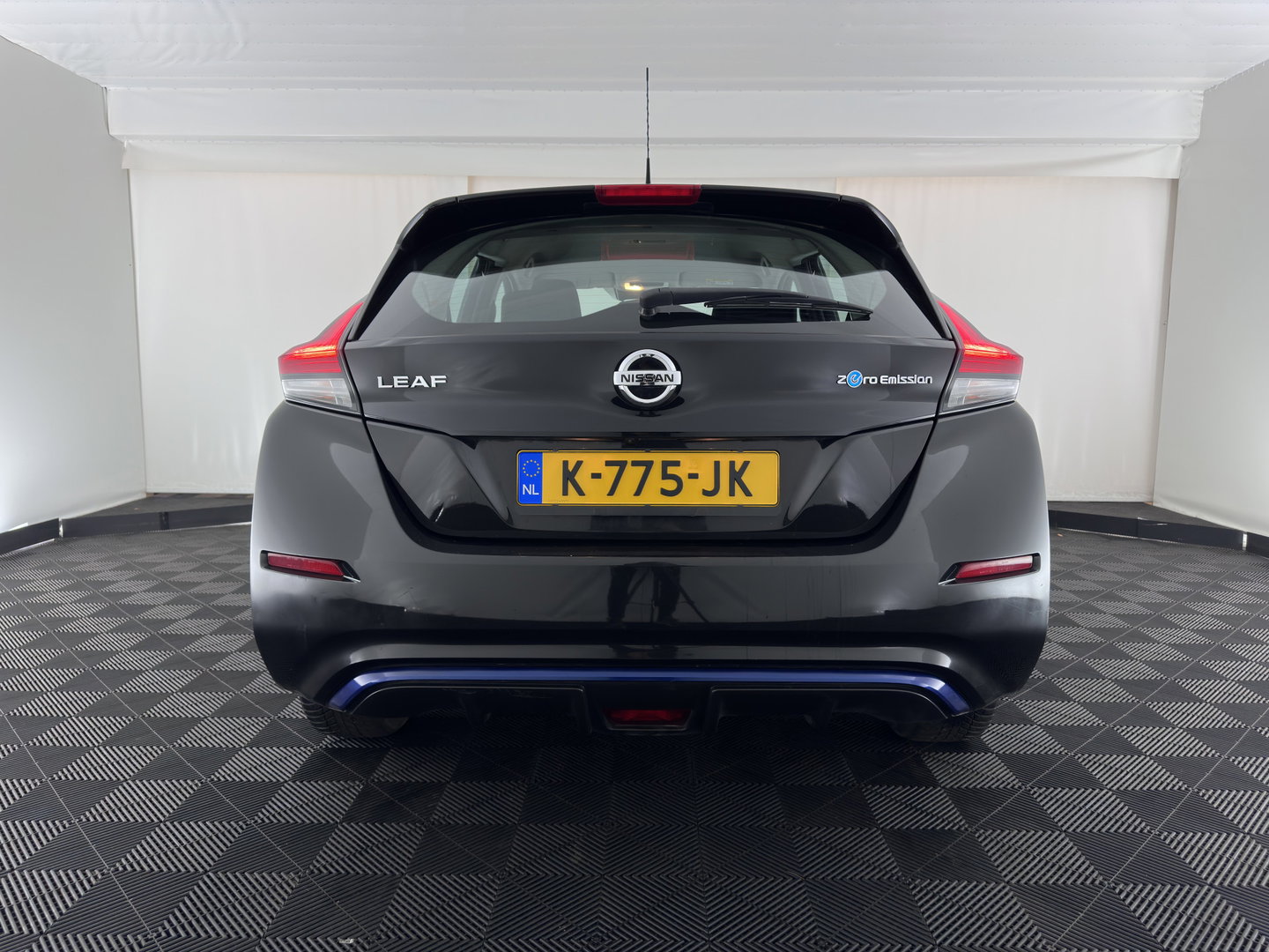 Nissan Leaf Acenta 40 kWh *AUT |  ADAPTIVE-CRUISE | KEYLESS | NAVI-FULLMAP | DAB+ | DIGI-COCKPIT | PRIVACYGLASS | 16"ALU*