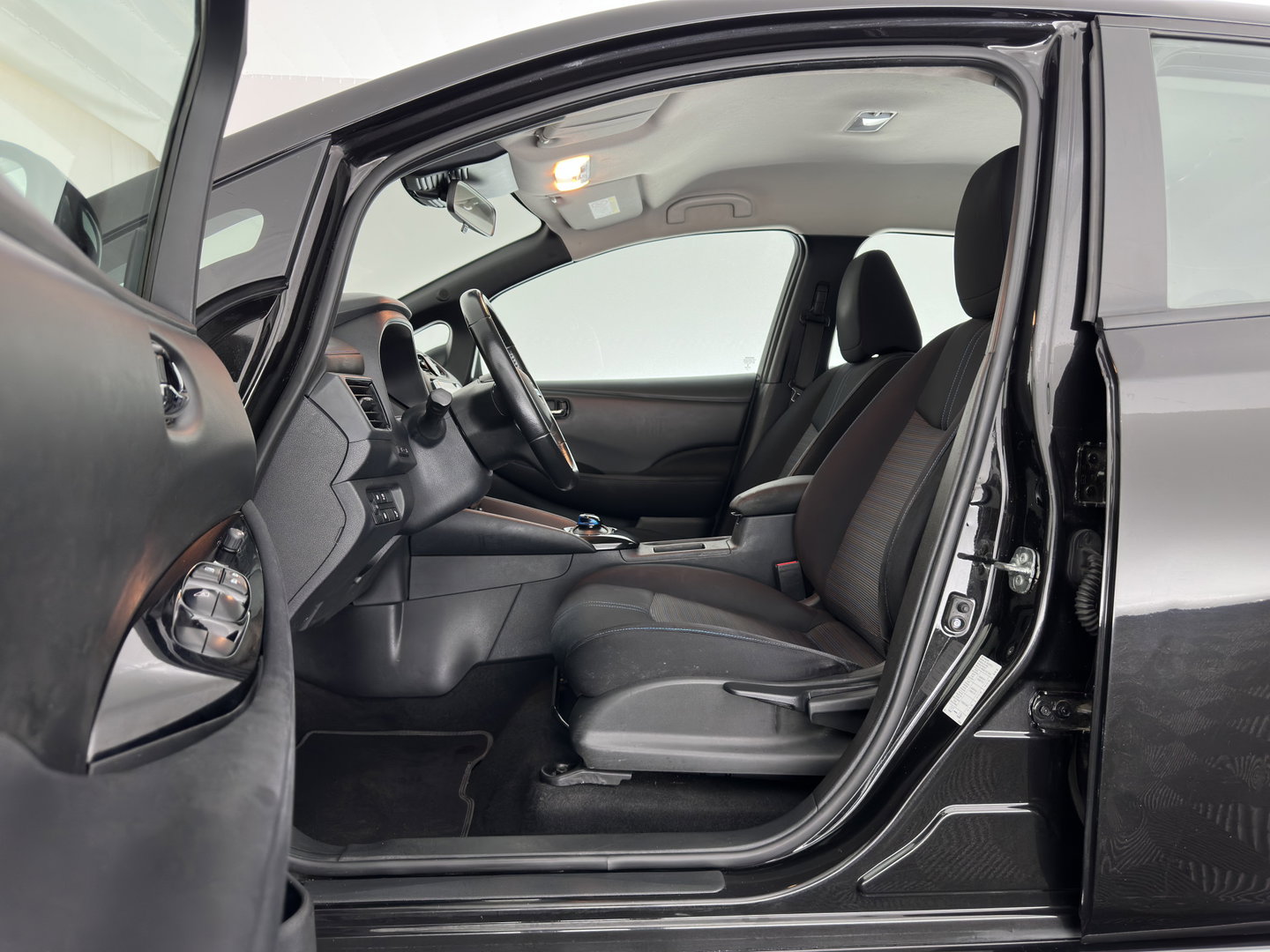 Nissan Leaf Acenta 40 kWh *AUT |  ADAPTIVE-CRUISE | KEYLESS | NAVI-FULLMAP | DAB+ | DIGI-COCKPIT | PRIVACYGLASS | 16"ALU*