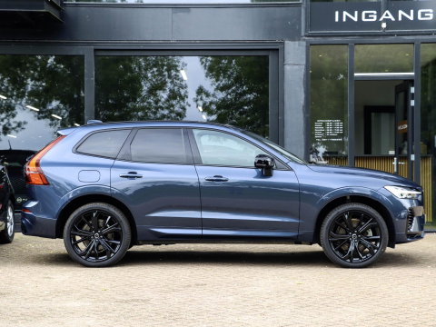 Volvo XC60 T8 AWD Ultra Black Edition Pano 360 Bowers & Wilkins Trekhaak HeadUp Display 21''