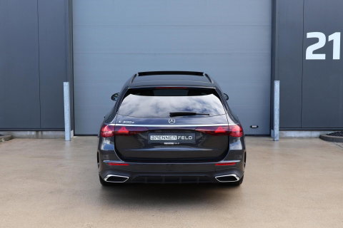 Mercedes-Benz E-Klasse Estate 300 e AMG Line / Panoramadak / Memory Stoelen / Hyperscreen / Keyless-Go / Burmester 3D Surround